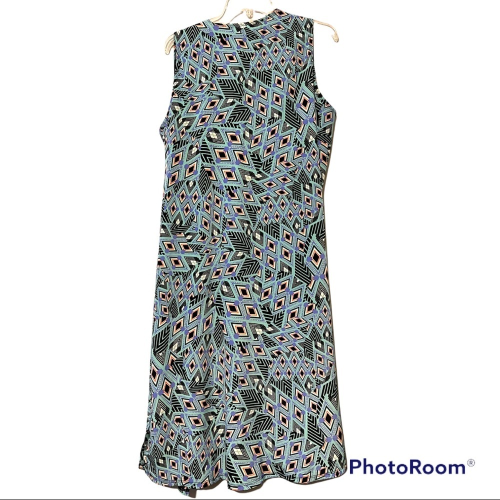 LuLaRoe Joy medium womens vest lightweight layer or coverup geometric print - Picture 5 of 12